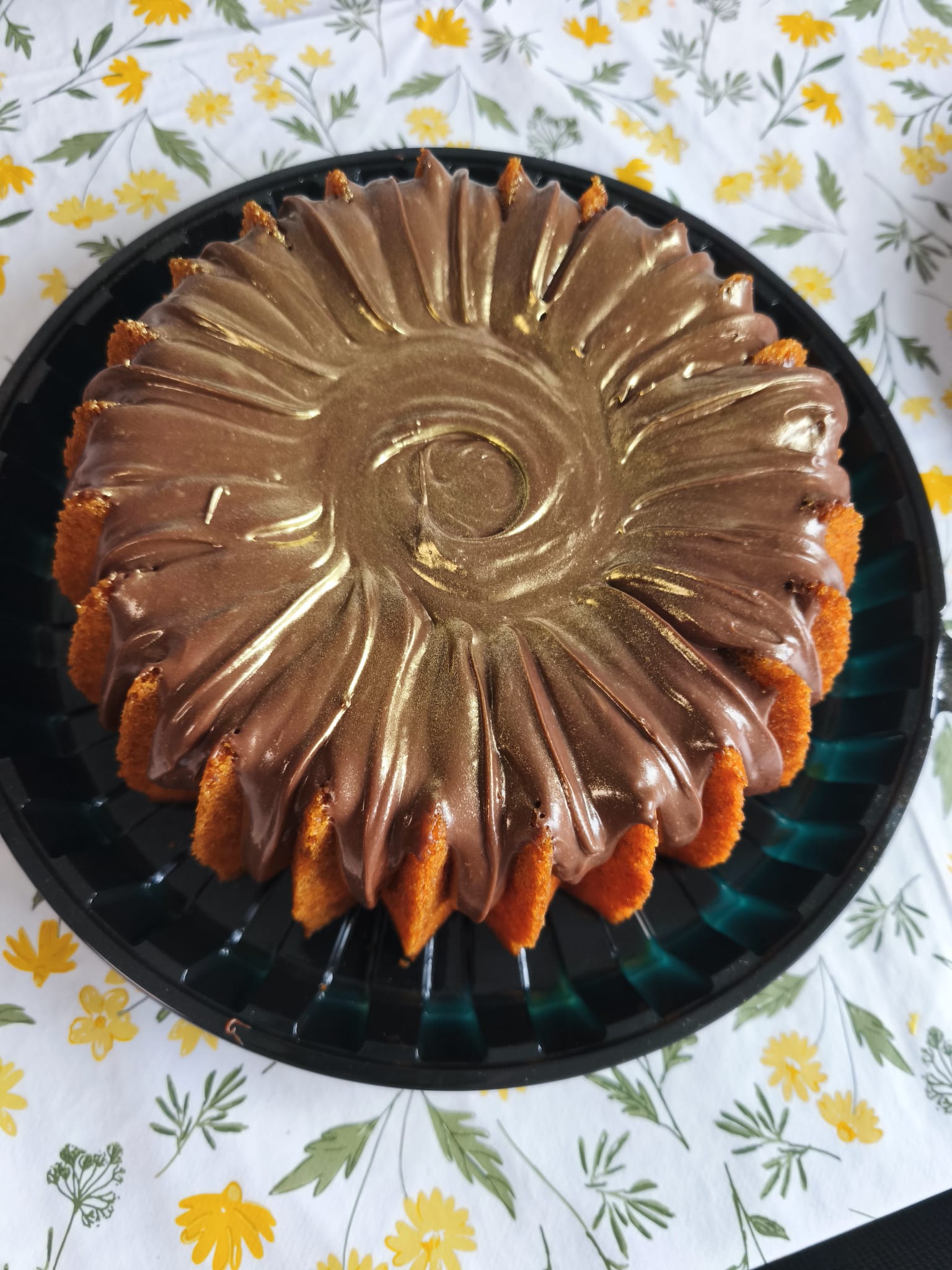 Bolo de Cenoura com Ganache de Chocolate Negro