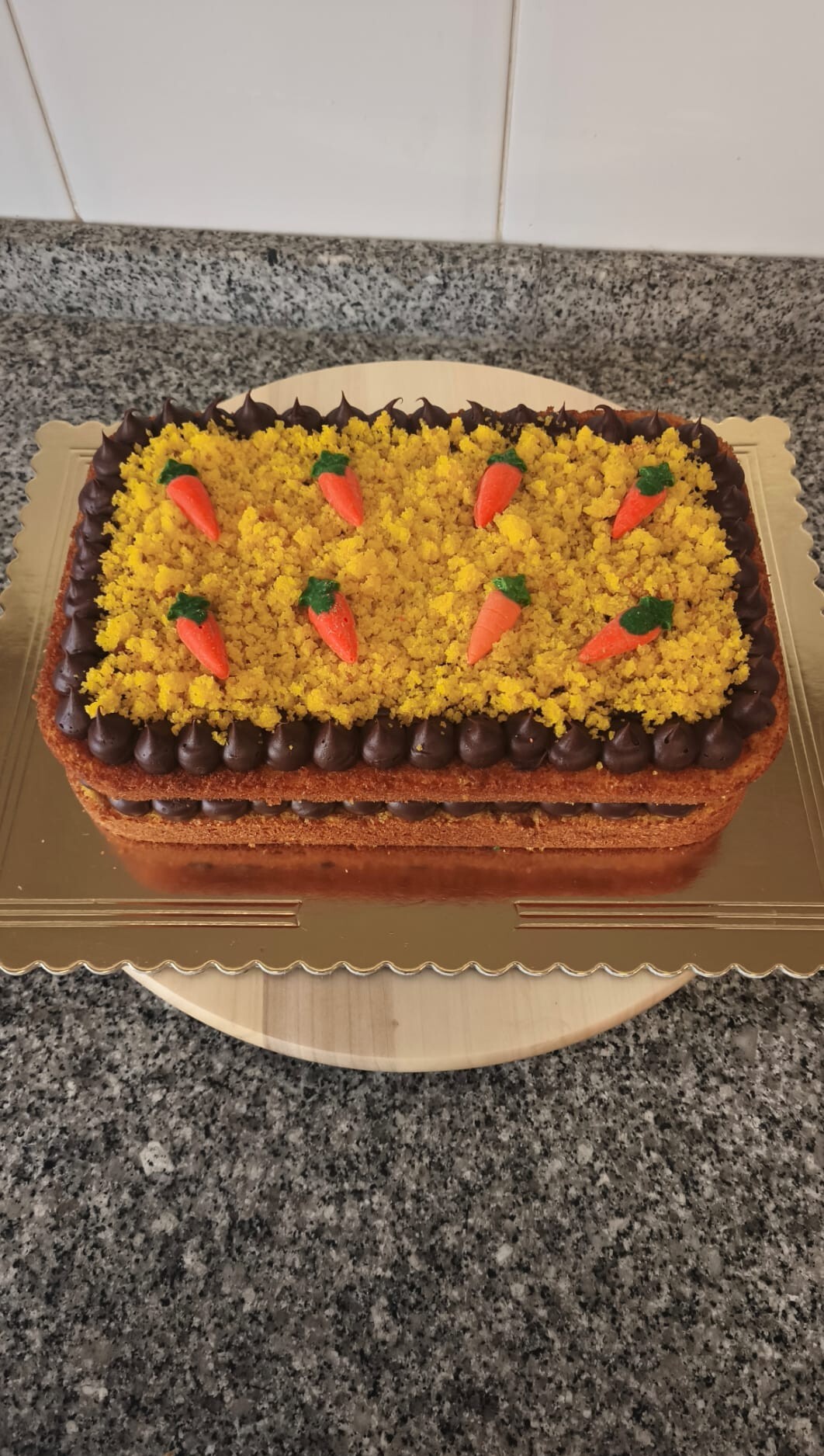 Bolo de Cenoura com Ganache de Chocolate Negro (Grande)