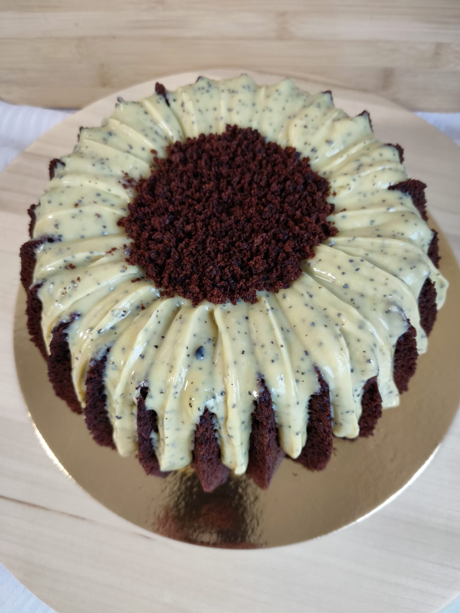 Bolo de Chocolate com Brigadeiro de Maracujá