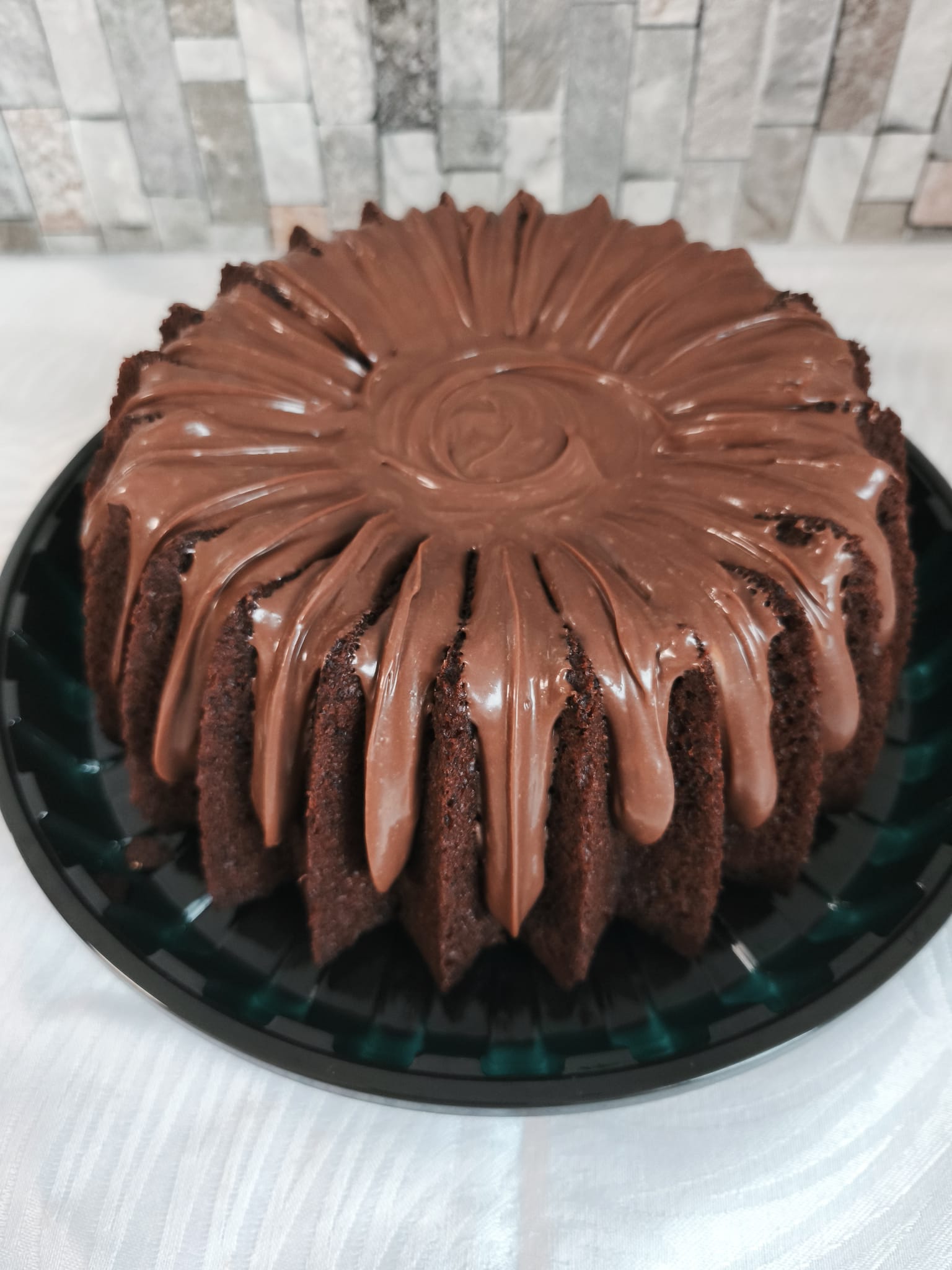 Bolo de Chocolate com Ganache de Chocolate Negro